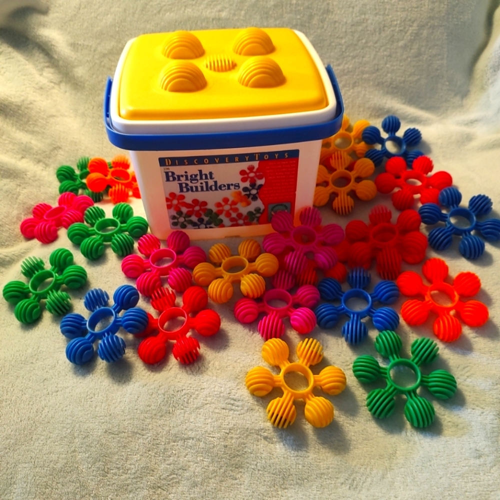 Skoolzy star flex Discovery Toys Bright Builders 24 Piece colorful interlocking